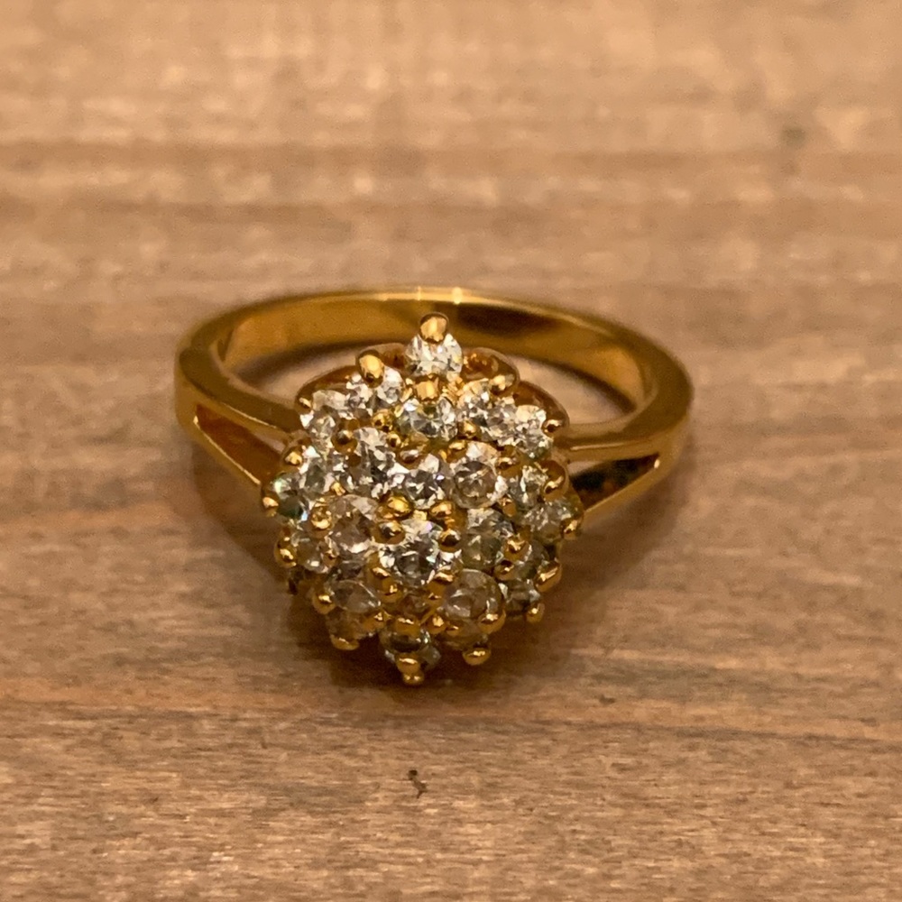 ❤️❤️❤️SOLD...GOLD TONE DIAMOND RING SZ 8 - Picture 5 of 7